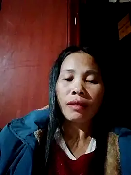 Snapshot of Ana_hoa chatting on November 12, 2025, 1:15 pm Ana hoa online show from November 12, 2025, 1:15 pm