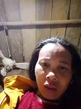 Snapshot of Ana_hoa chatting on December 15, 2025, 10:10 am Ana hoa online show from December 15, 2025, 10:10 am