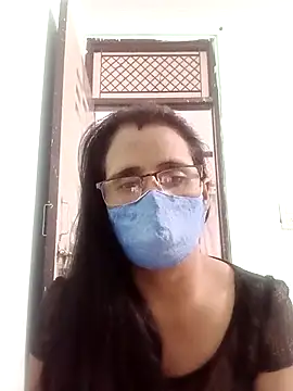 sanjana077 online show from November 30, 2025, 6:36 am