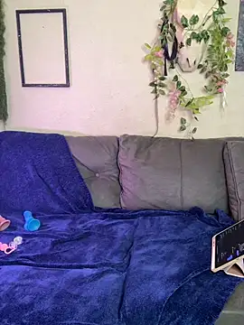 Snapshot of AriaRiver_x chatting on November 15, 2025, 7:23 am AriaRiver x online show from November 15, 2025, 7:23 am