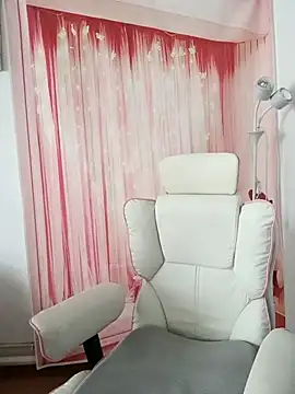 meiNv79 online show from December 1, 2025, 7:20 am