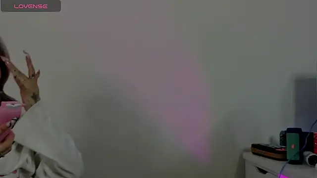 MidNightTouch-21 online show from February 3, 2026, 4:10 am