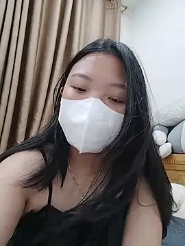 Snapshot of linh-xinh18 chatting on July 8, 2026, 6:19 pm linh-xinh18 online show from July 8, 2026, 6:19 pm