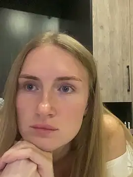 olliebells online show from December 1, 2025, 12:50 pm