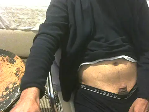 Snapshot of ellsaBunny chatting on November 25, 2025, 3:23 pm ellsaBunny online show from November 25, 2025, 3:23 pm