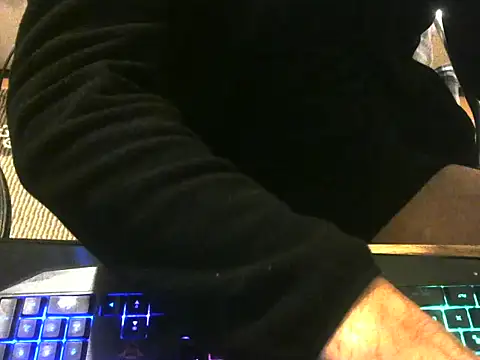 Snapshot of ellsaBunny chatting on November 19, 2025, 3:01 pm ellsaBunny online show from November 19, 2025, 3:01 pm