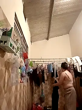 Helen kelly online show from November 17, 2025, 1:26 pm