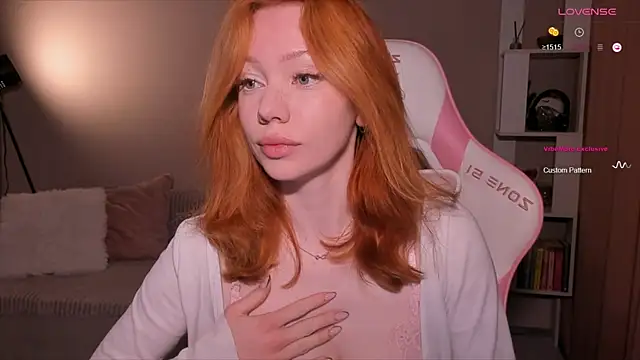 Elisahsthetics online show from April 6, 2026, 11:06 pm