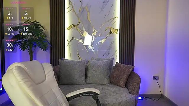 TessaaFox online show from November 7, 2025, 11:37 am