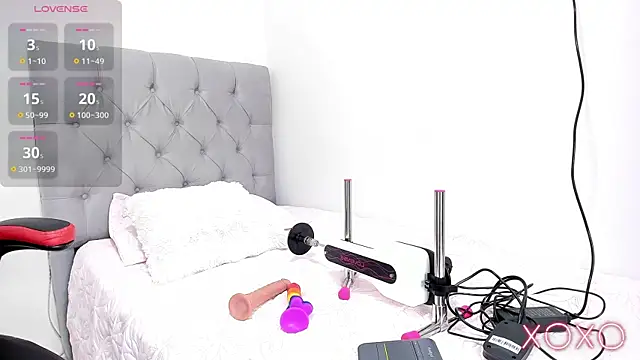 Snapshot of Nyra_lux16 chatting on December 14, 2025, 12:17 am Nyra lux16 online show from December 14, 2025, 12:17 am