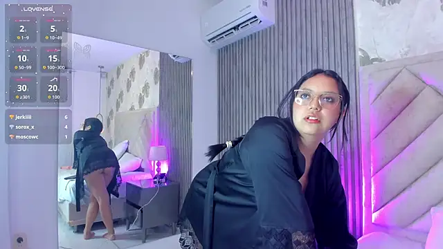 Chloe-Jones1 online show from November 20, 2025, 9:47 pm