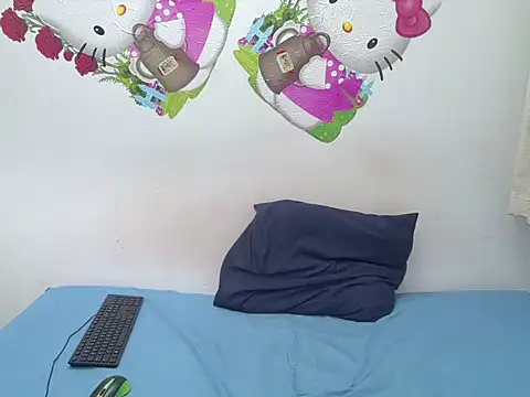 NaughtyChic28 online show from November 15, 2025, 12:31 pm