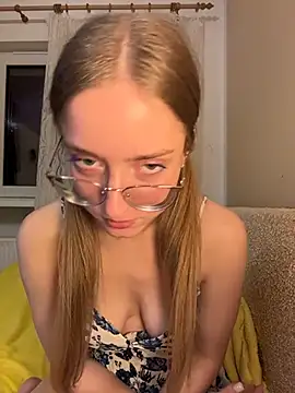 EveLunny online show from January 7, 2026, 3:11 am