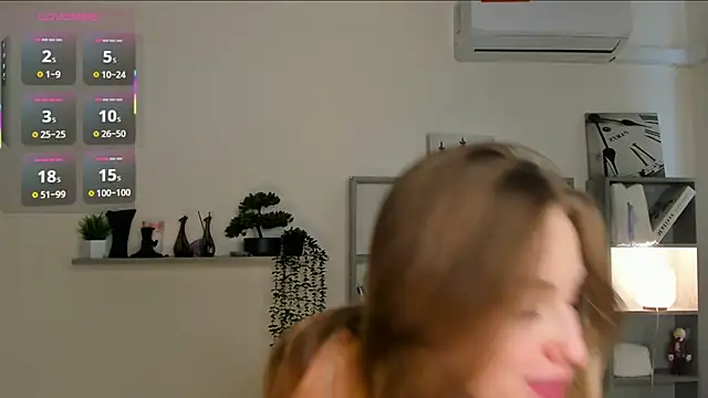 Snapshot of TawnyaVanschaick chatting on January 17, 2026, 9:57 am TawnyaVanschaick online show from January 17, 2026, 9:57 am