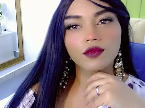 sebastian cruz  online show from November 24, 2025, 7:14 pm