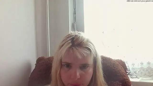 HornyElena online show from May 15, 2026, 12:03 pm