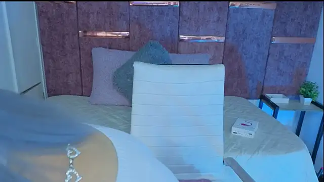 Snapshot of _ViolletteNoir_ chatting on January 10, 2026, 8:26 pm ViolletteNoir online show from January 10, 2026, 8:26 pm