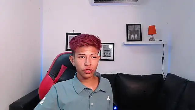 Tessachains 2  online show from November 5, 2025, 8:45 pm