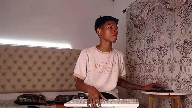 Snapshot of Tessachains_2_ chatting on February 11, 2026, 1:38 am Tessachains 2 online show from February 11, 2026, 1:38 am