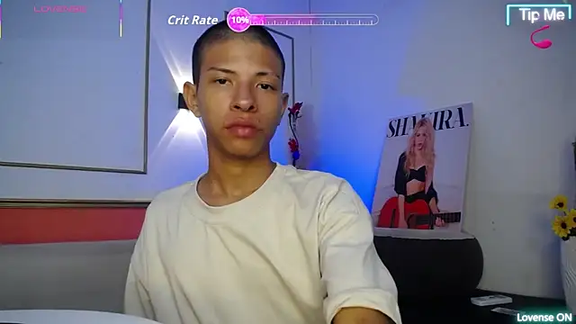 Snapshot of Tessachains_2_ chatting on November 28, 2025, 1:17 am Tessachains 2 online show from November 28, 2025, 1:17 am