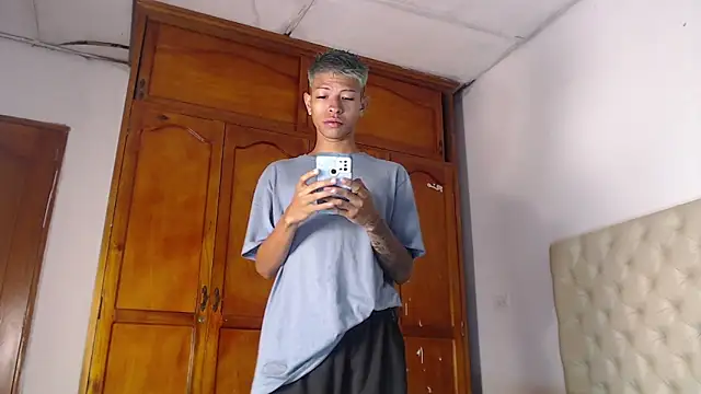 Snapshot of Tessachains_2_ chatting on February 17, 2026, 12:46 pm Tessachains 2 online show from February 17, 2026, 12:46 pm