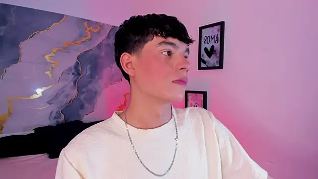 Isaac Kurtt online show from November 29, 2025, 8:09 pm