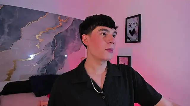 Isaac Kurtt online show from November 28, 2025, 7:36 pm