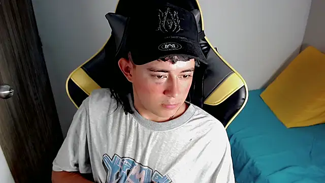 Tatann 18 online show from November 14, 2025, 7:17 pm