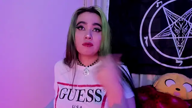 Lilith Zenith  online show from January 12, 2026, 5:25 am