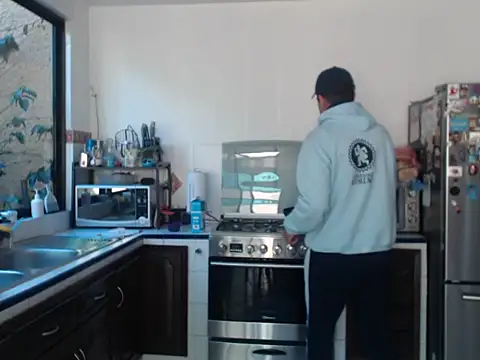 yayo 33 online show from November 24, 2025, 4:40 pm