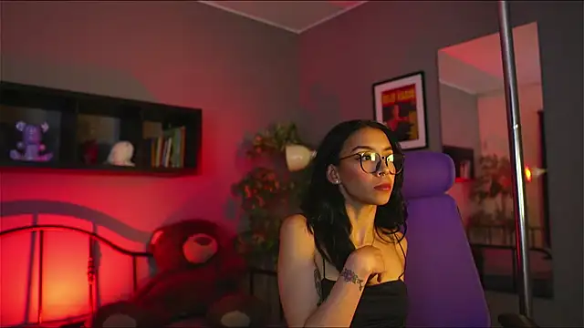 aura Soul  online show from November 7, 2025, 4:39 am