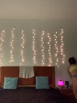 massagistahotbrunette online show from November 27, 2025, 7:36 pm