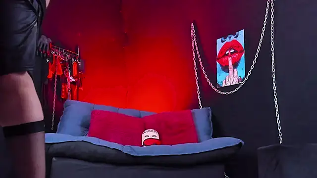 KatrinaStone online show from March 31, 2026, 8:44 pm