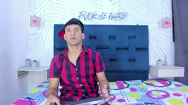 Snapshot of KEVIN_MCKINLEY chatting on November 6, 2025, 5:33 am KEVIN MCKINLEY online show from November 6, 2025, 5:33 am