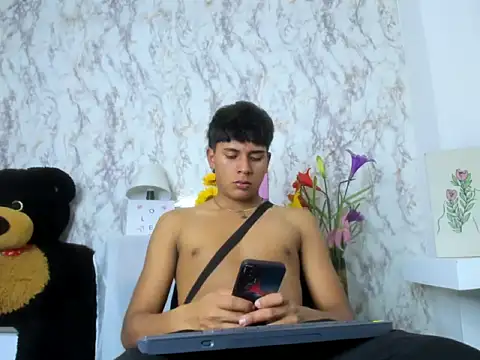 Snapshot of Valentino_Lane chatting on March 2, 2026, 2:01 am Valentino Lane online show from March 2, 2026, 2:01 am