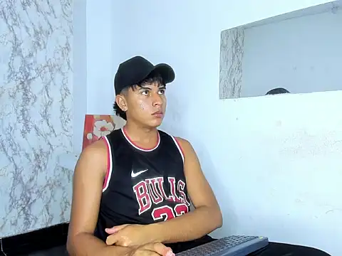 Snapshot of Valentino_Lane chatting on February 13, 2026, 2:00 am Valentino Lane online show from February 13, 2026, 2:00 am