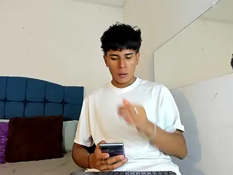 Valentino Lane online show from January 7, 2026, 2:16 am