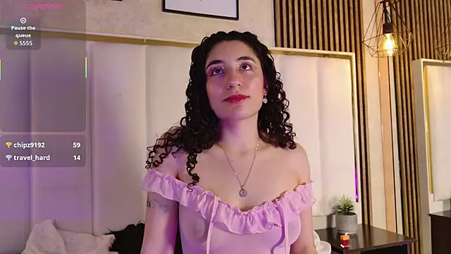 DemiJones  online show from November 6, 2025, 7:23 am