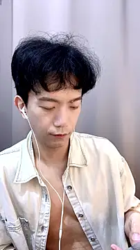 Snapshot of CouplingCry chatting on June 17, 2026, 4:45 am CouplingCry online show from June 17, 2026, 4:45 am