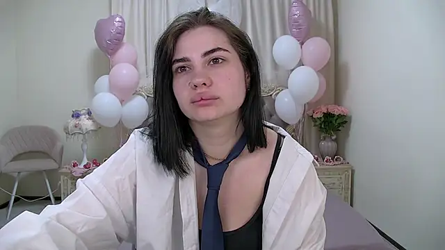 AdrianaTorres online show from February 20, 2026, 5:26 am