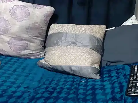 Peachesx25 online show from December 3, 2025, 2:56 am