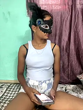 leenaboyxh online show from December 16, 2025, 10:19 am