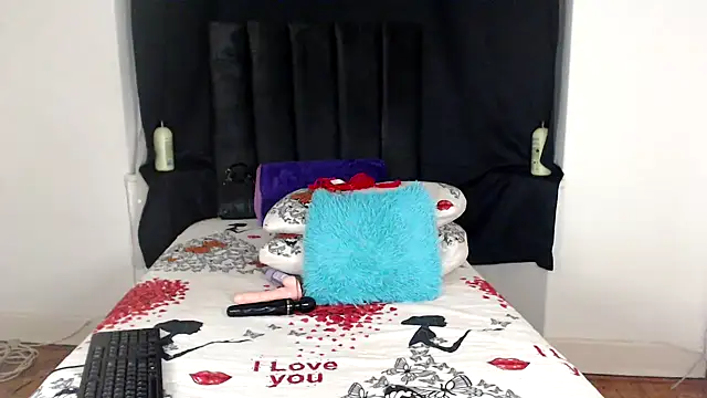 Miss-Berries online show from December 20, 2025, 12:35 am