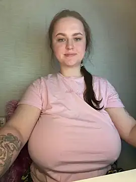 Monika Boobs online show from December 17, 2025, 5:18 pm