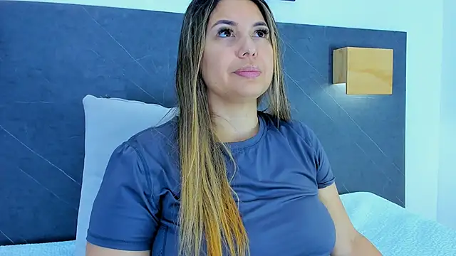 Andhrea Vale online show from March 3, 2026, 11:50 am