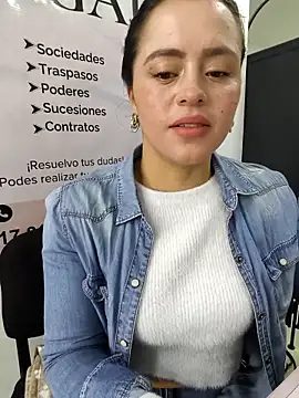 Snapshot of ALEJA__22 chatting on February 5, 2026, 1:40 pm ALEJA 22 online show from February 5, 2026, 1:40 pm