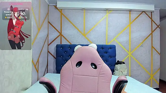  vaiolet owo online show from February 6, 2026, 5:36 am