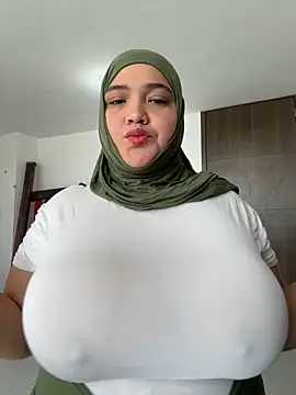 Snapshot of sweetmuslim01 chatting on October 25, 2025, 4:29 pm sweetmuslim01 online show from October 25, 2025, 4:29 pm