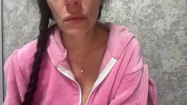 Angelinaa19 online show from March 2, 2026, 9:00 pm