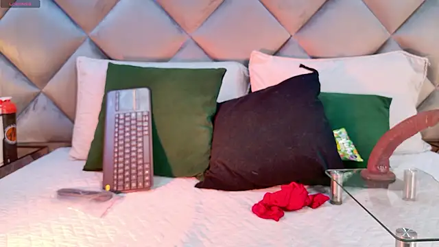 Snapshot of crystal_gilton chatting on January 31, 2026, 7:23 pm crystal gilton online show from January 31, 2026, 7:23 pm